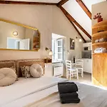 Walls * دوبروفينك